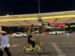 -上海体育馆(地铁站)