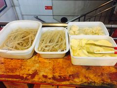 -佘记全家福芋儿鸡(向阳街总店)