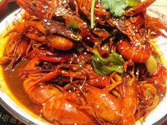 -虾弄弄海派小龙虾·牛羊蝎子火锅