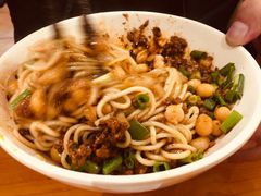 -呼啦面馆·头牌豌杂面(爱琴海店)