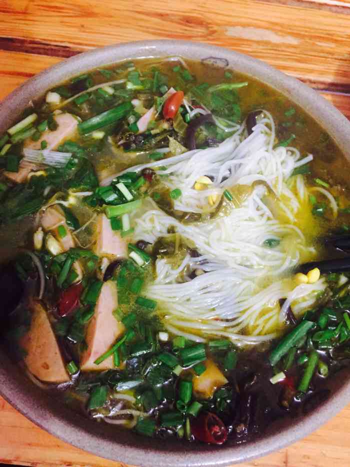 嘿特色米线(总店)-"长寿出差第二天 [薄荷]环境:依旧是.