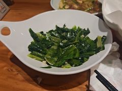 -头上红煨盐鸡·非遗院子餐厅