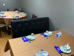 -小老板海鲜酒家(董家渡店)
