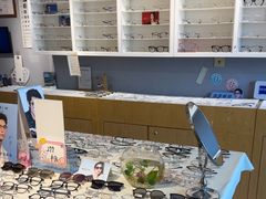 -天空之镜眼镜店蔡司依视路授权店(天通苑店)