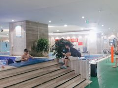 -小蓝鲸游泳培训基地(石景山店)