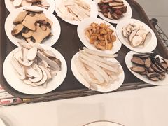 -天宜隆蘑菇宴火锅(石景山旗舰店)