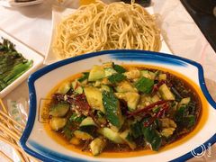 凉拌黄瓜-霄汉牛三鲜湖北砂锅菜(万松园2店)