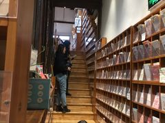 -猫的天空之城概念书店(苏州平江店)