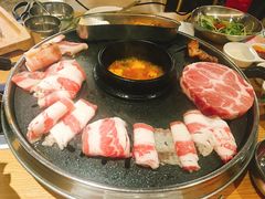-江南猪肉商会无限续吃(弘大店)