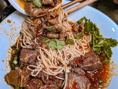 -李与白包子铺(桐梓林店)