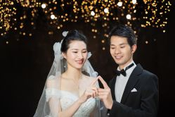-挪娅婚纱摄影皇家会所