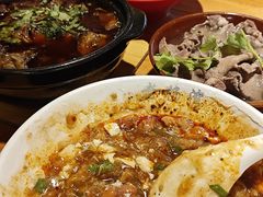 -大众跷脚牛肉馆·非遗传承单位(峨眉山店)