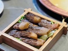 -阿婆情腊排骨火锅·野生菌季(古城旗舰店)