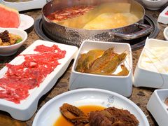 -来龍儿鲜切牛肉自助老火锅