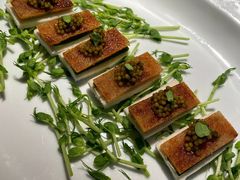 鱼子酱脆皮松板肉-解香楼(八盘岭路店)