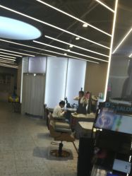 -PE SALON 