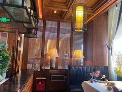 -八府香鸭·啫啫煲(华山路店)