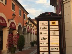 -佛罗伦萨小镇广佛名品奥特莱斯(疏港路店)