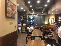 大堂-星巴克(深圳龙岗星河时代店)