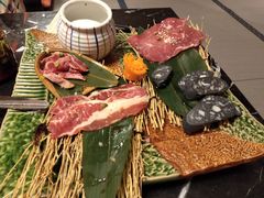 -山川小町·极番烧肉(新地假日广场店)