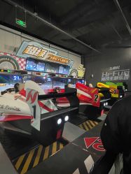 -嗨翻Hi-Fun竞技主题乐园·蹦床团建生日聚会(五棵松华熙店)