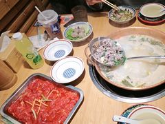 -洱火云南酸菜牛肉火锅(石景山当代商城店)