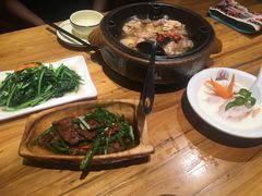 -老滇山寨•云南特色菜•地方菜•民族风情歌舞表演(金碧店)