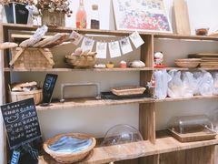 -沁屋面包店(人民东路店)