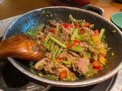 猫儿山的小黄牛-吃饭皇帝大(合生汇店)