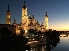 -皮拉尔圣母圣殿主教座堂