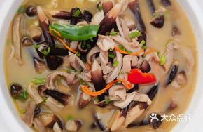 Chicken Mushroom and Pig Tripe Stew