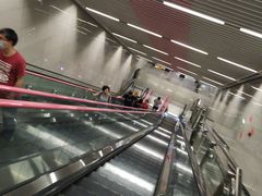 -红土地(地铁站)