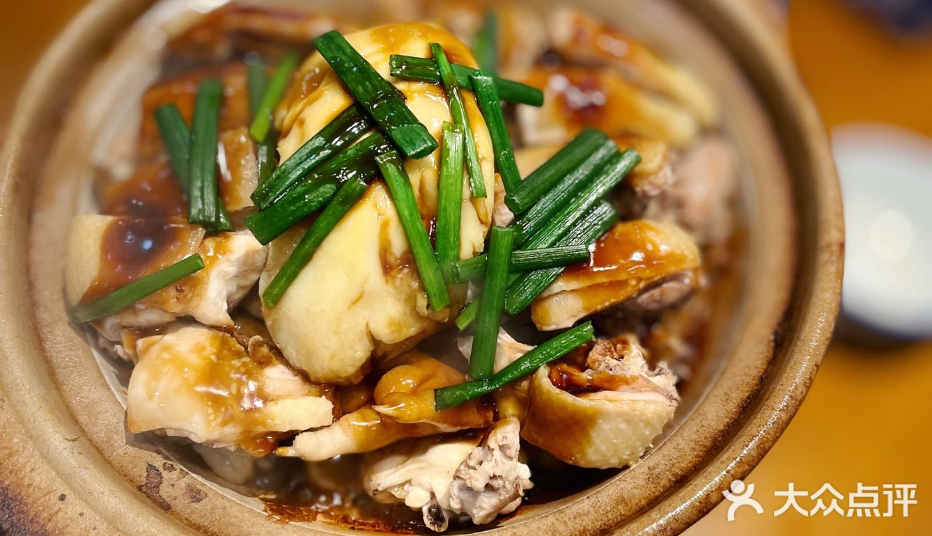 多口味瓦鸡煲！邓紫棋清远演唱会打卡美食！