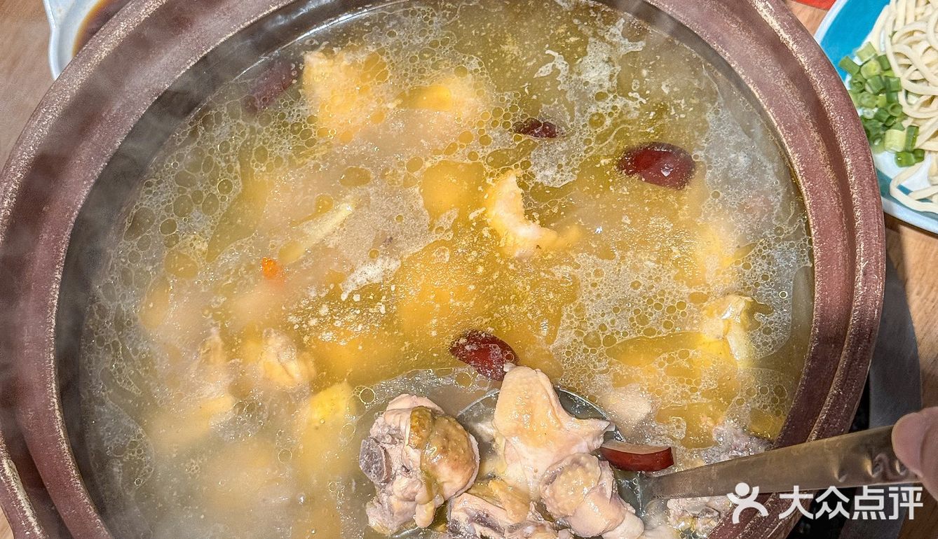 又来喝美味的鸡汤啦[调皮]