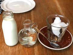 -ROAST coffee & eatery
