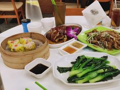 -興粤匯啫啫煲仔皇(长江西路店)