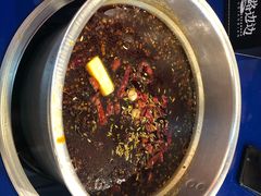 传统锅底-马路边边串串香(大成路店)
