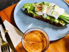 牛油果温泉蛋吐司-O'mills Sourdough Bakery&Bistro(永嘉路店)