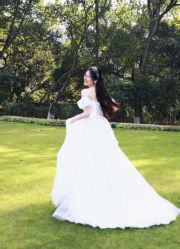 -Lady  Jane高端婚纱礼服馆