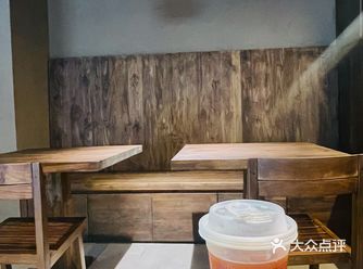 来回咖啡，体育西路店新店装修很舒服又安静。