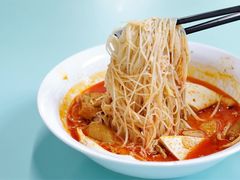 -亚王咖喱鸡米粉面