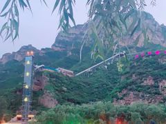 -百里峡七彩艺术小镇