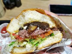 -The Habit Burger Grill 哈比特汉堡(爱琴海店)