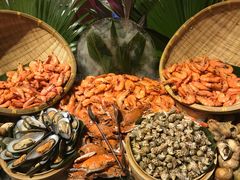 -海口绿发希尔顿酒店-田园汇自助餐·三文鱼·海鲜