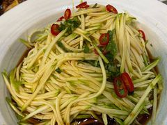 凉拌西葫芦丝-小郭私房菜·海肠捞饭(学士街店)