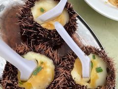 -三亚火车头万人海鲜广场