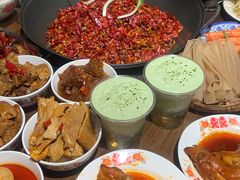 -萍姐火锅·公路夜市(武汉首店)