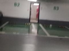 -圣诺亚大厦-地下停车场