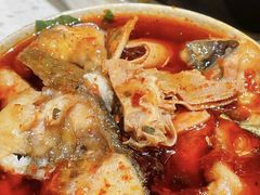 -肖肖酸萝卜鱼火锅(总店)
