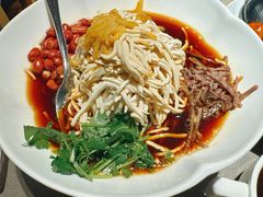 淮扬烫干丝-小厨娘绣中淮扬(大行宫科巷店)